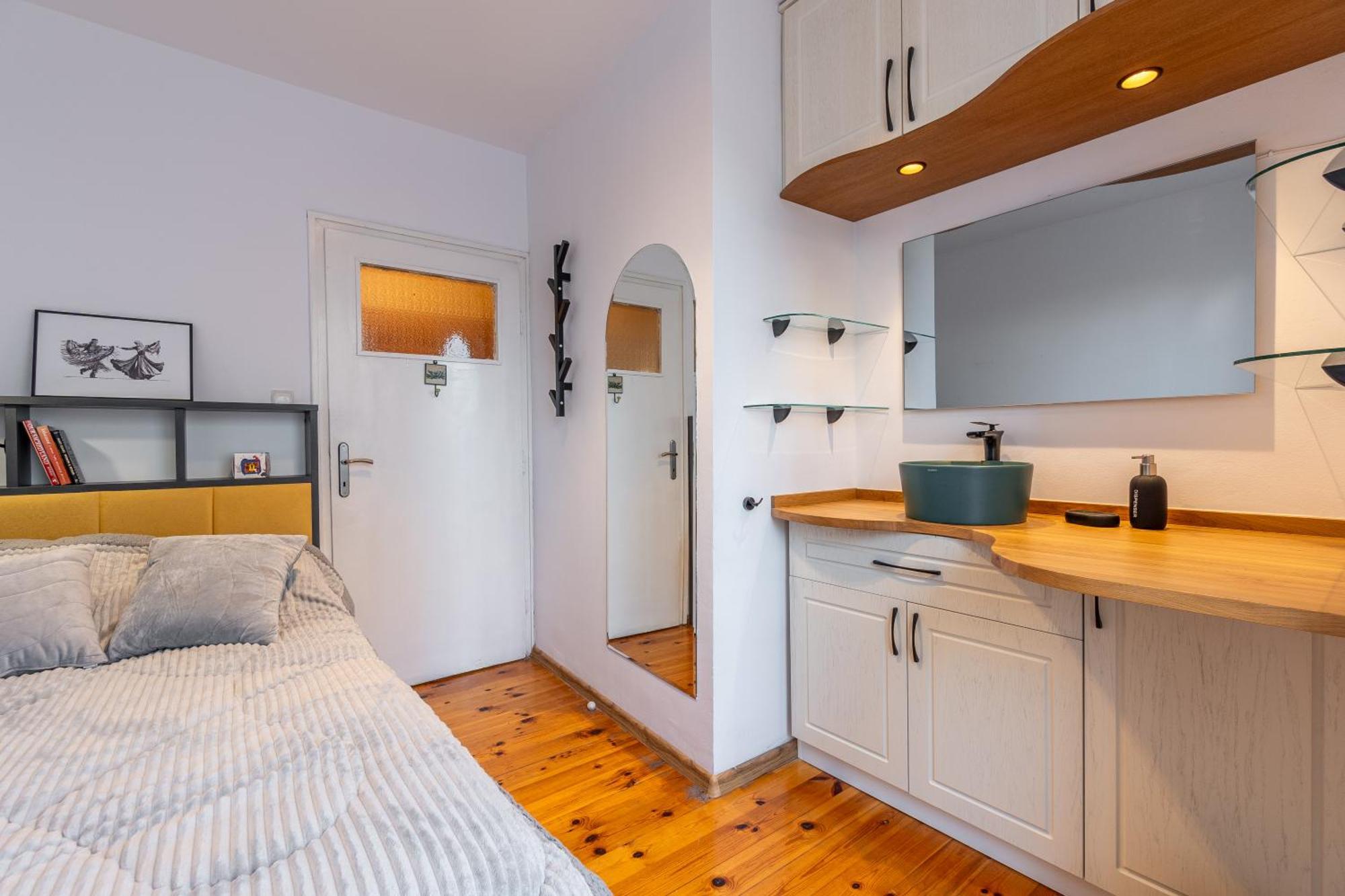 Spacious 3-br Retreat *